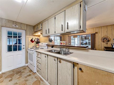 Tiny photo for 634 Misti Drive, Leesburg, FL 34788 (MLS # G5110425)