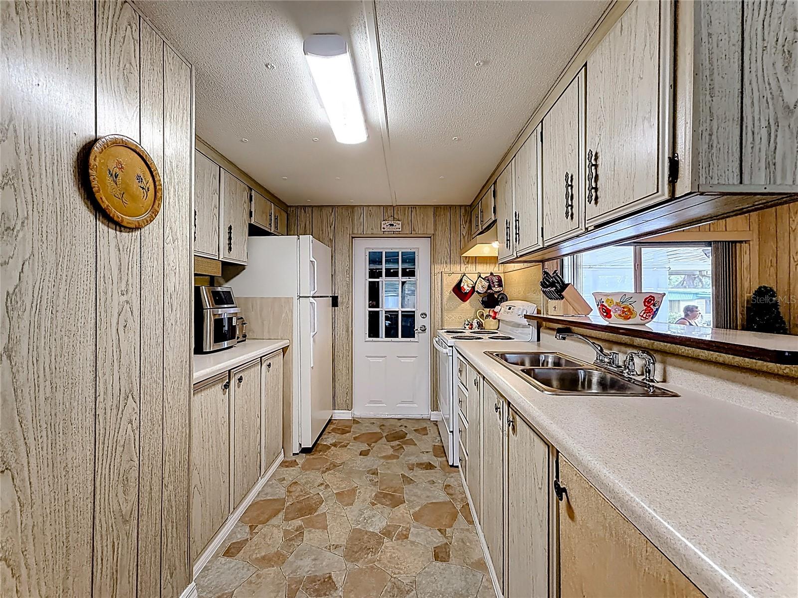 BONFIRE MOBILE HOME VILLAGE SUB - Residential