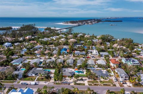 A home in LONGBOAT KEY