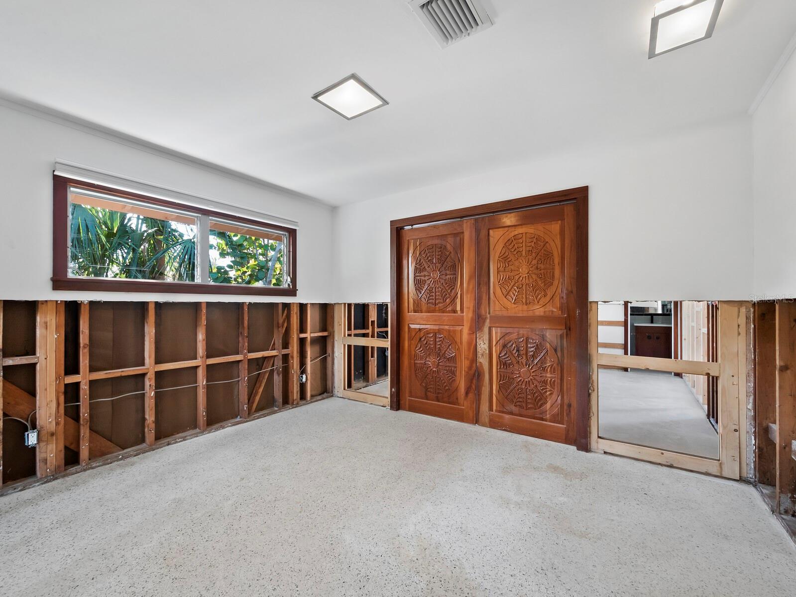 LONGBEACH ON LONGBOAT KEY - Residential