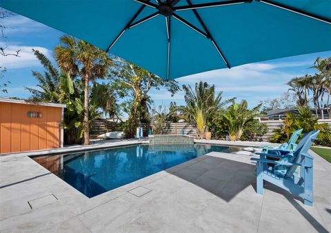 A home in LONGBOAT KEY