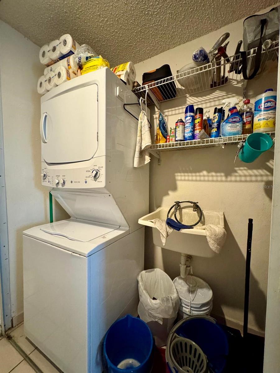 24 BOULVARD DE LA MEDIA LUNA E 5301