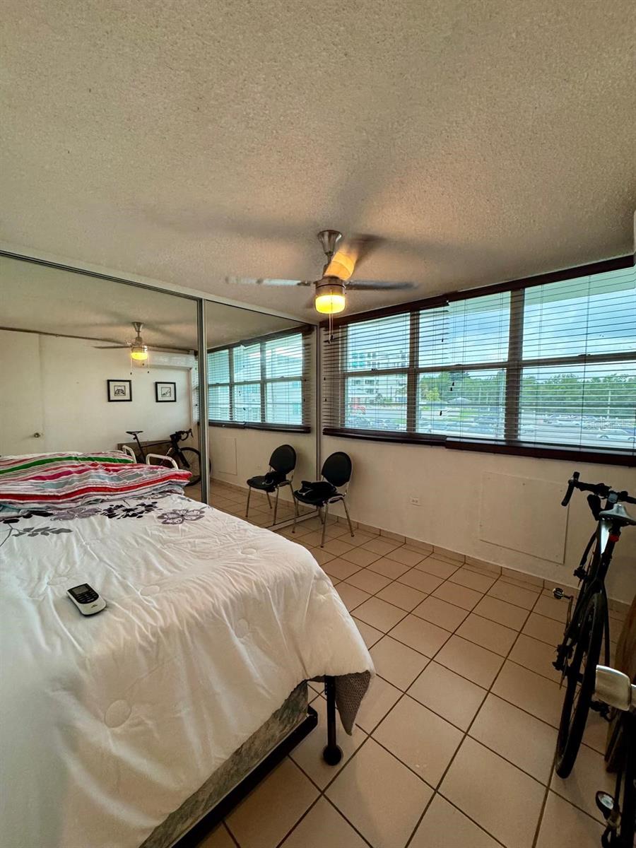 24 BOULVARD DE LA MEDIA LUNA E 5301