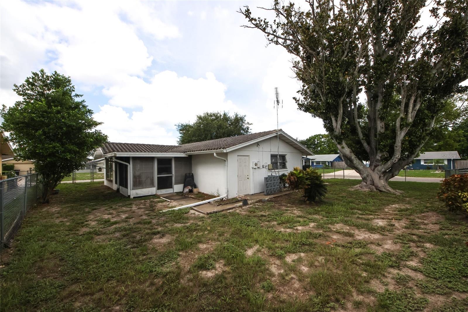 JASMINE LAKES - Residential