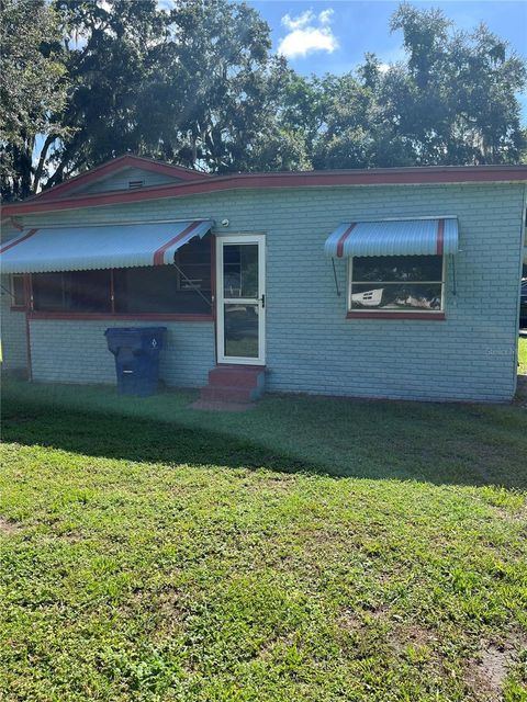 Photo of 813 NW 5th Street, Webster, FL 33597 (MLS # TB8442613) Photo of 813 NW 5th Street, Webster, FL 33597 (MLS # TB8442613)