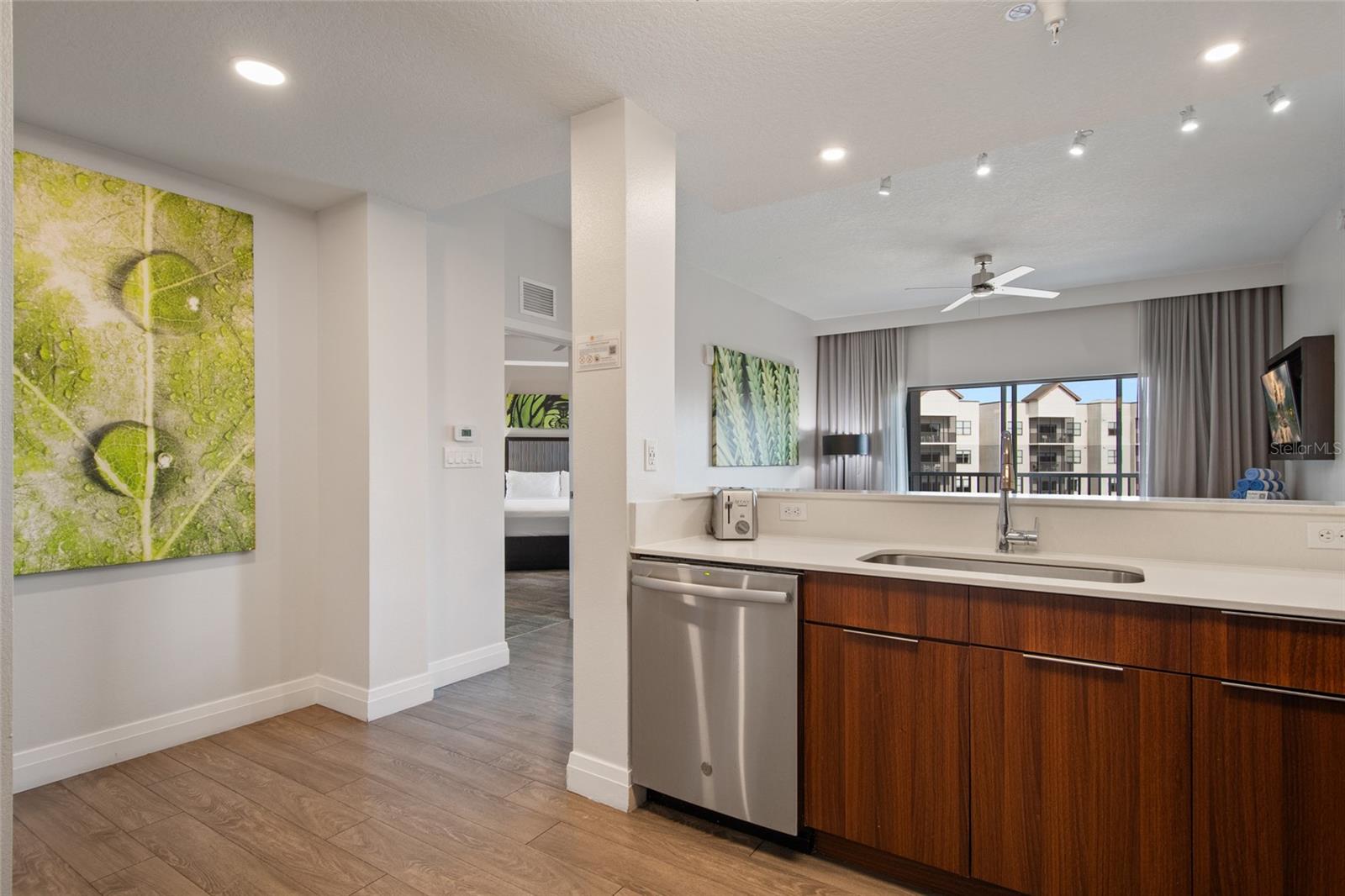 GROVE RESIDENCE & SPA HOTEL CONDO II - Residential
