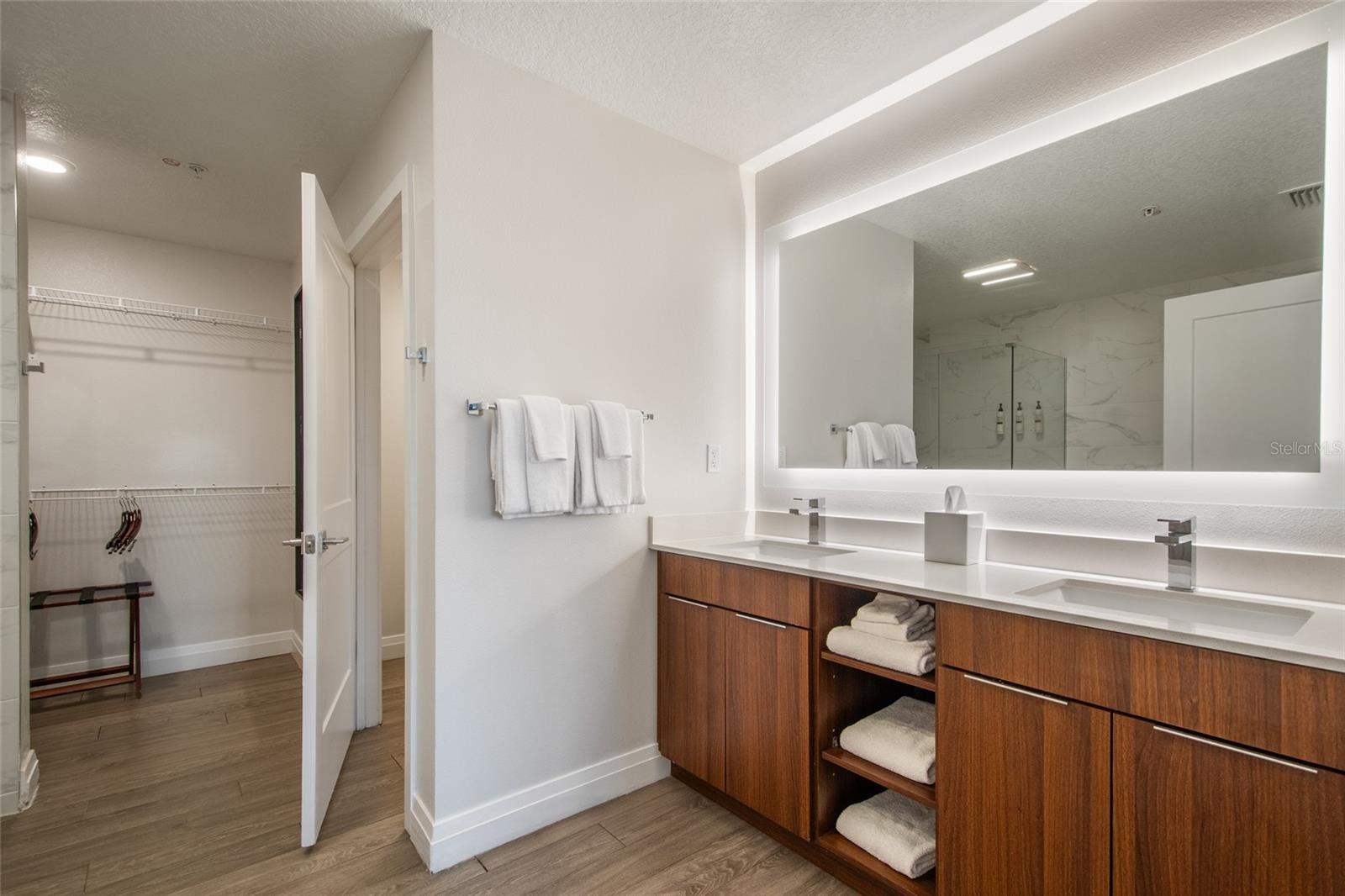 GROVE RESIDENCE & SPA HOTEL CONDO II - Residential