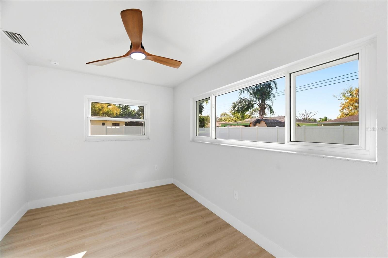 BRENTWOOD HEIGHTS 3RD ADD - Residential