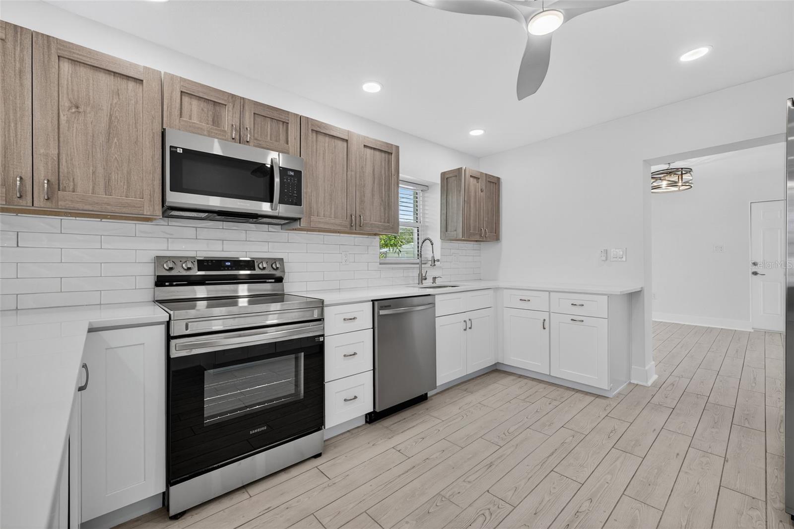 BOCA CEIGA PARK - Residential Lease