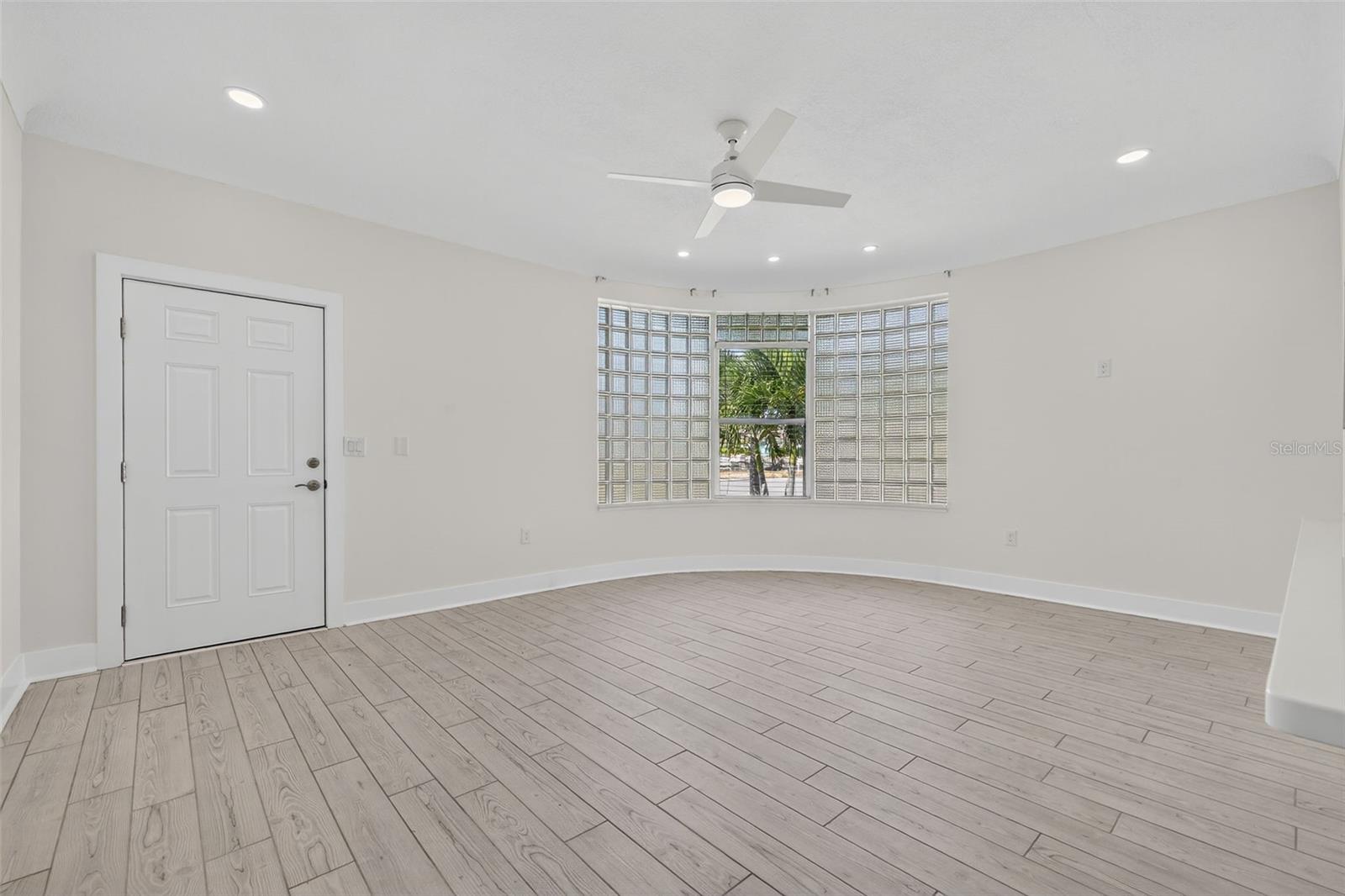 BOCA CEIGA PARK - Residential Lease