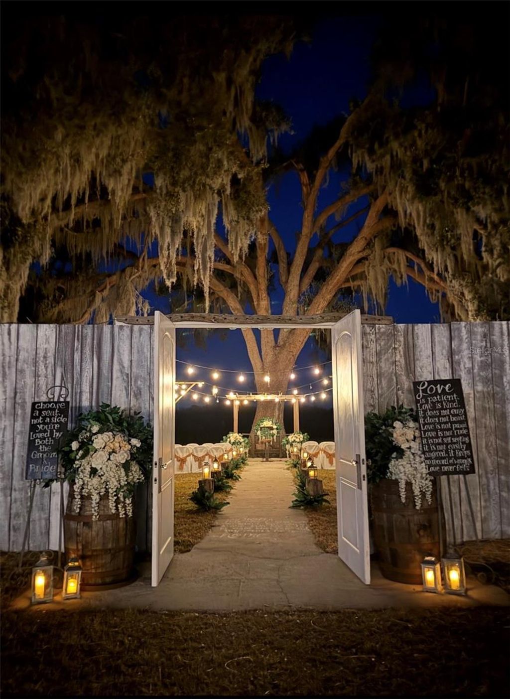 Photo of 15300 Lake Iola Road, Dade City, FL 33523 (MLS # L4960073)