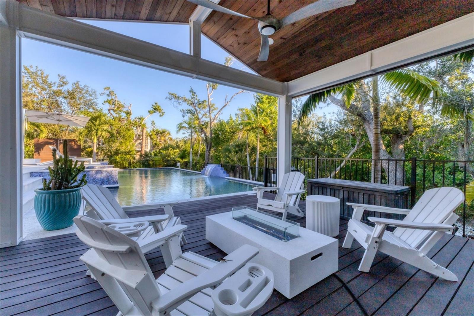 EAGLE POINT CLUB - Residential