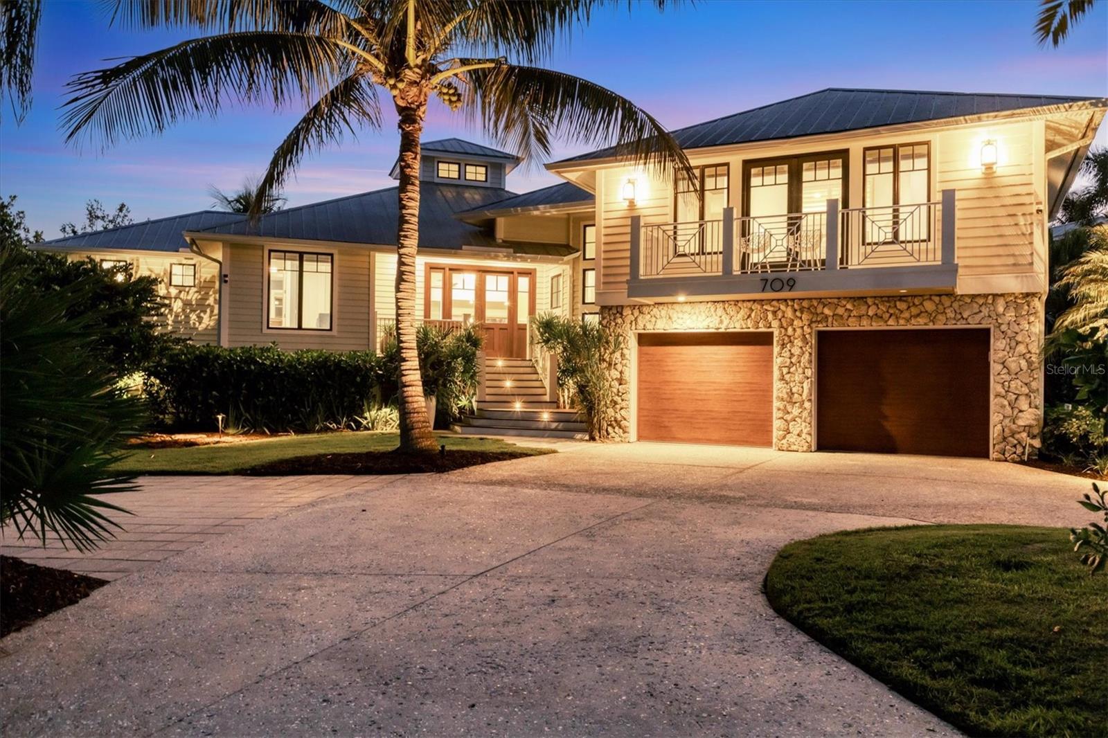 709 EAGLE POINT DRIVE