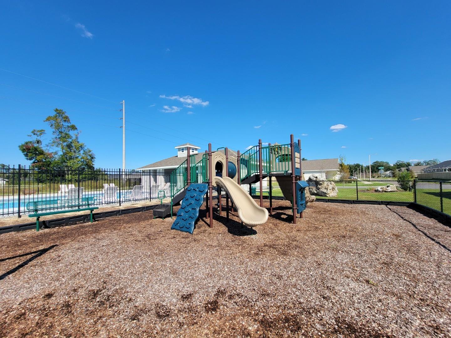 GRAND OAKS AT TOWER PH 2 PB 37 PG 63 - Residential