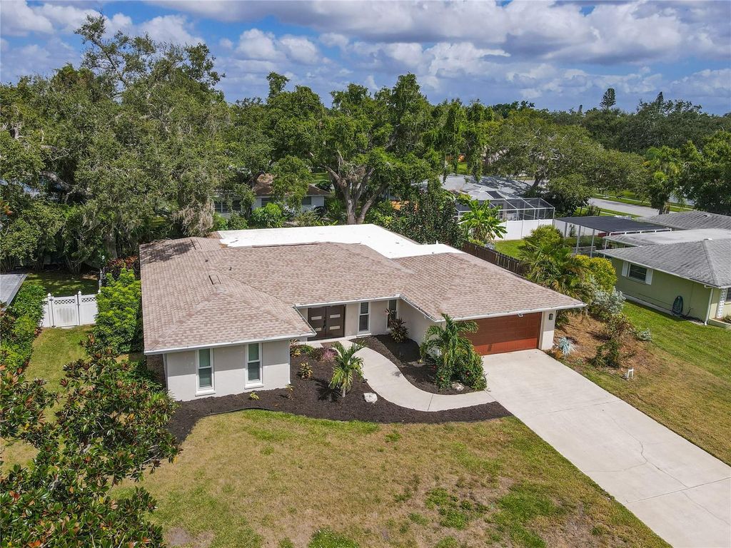 Photo of 2833 Valley Forge Street, Sarasota, FL 34231 (MLS # A4667164)
