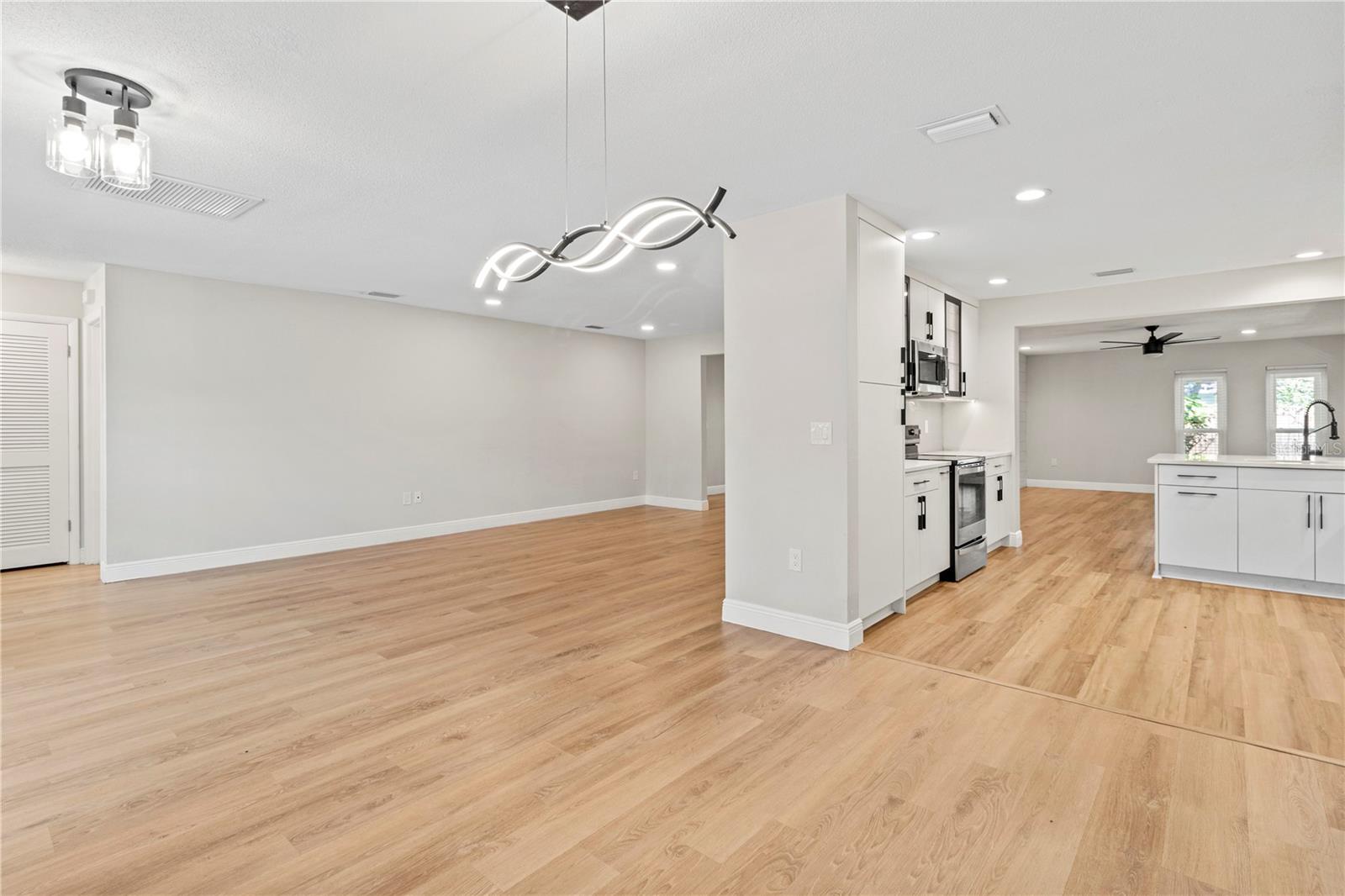 COLONIAL TERRACE - Residential