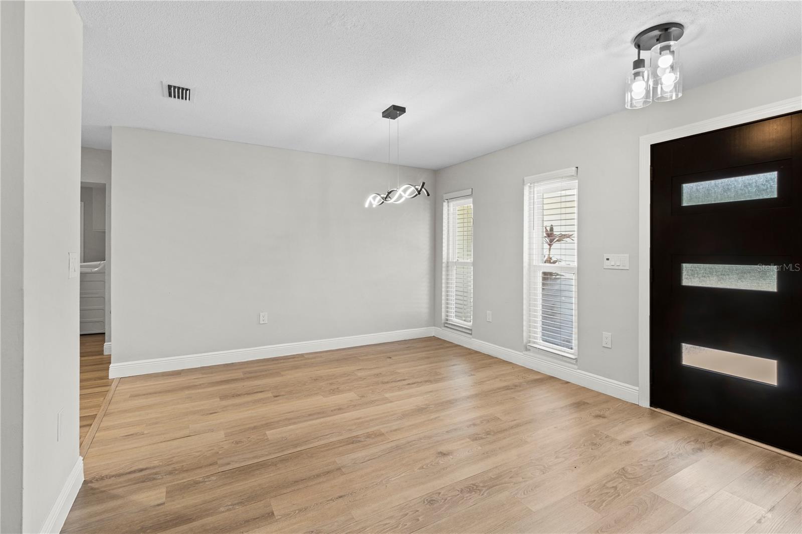COLONIAL TERRACE - Residential