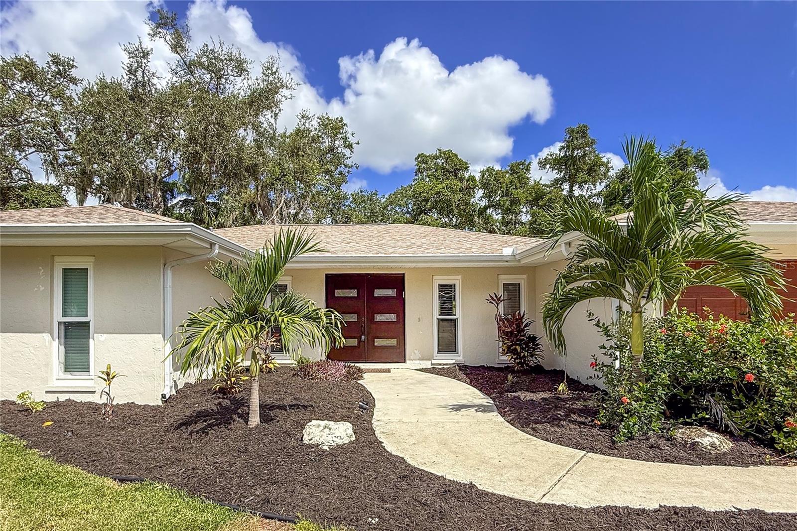 COLONIAL TERRACE - Residential