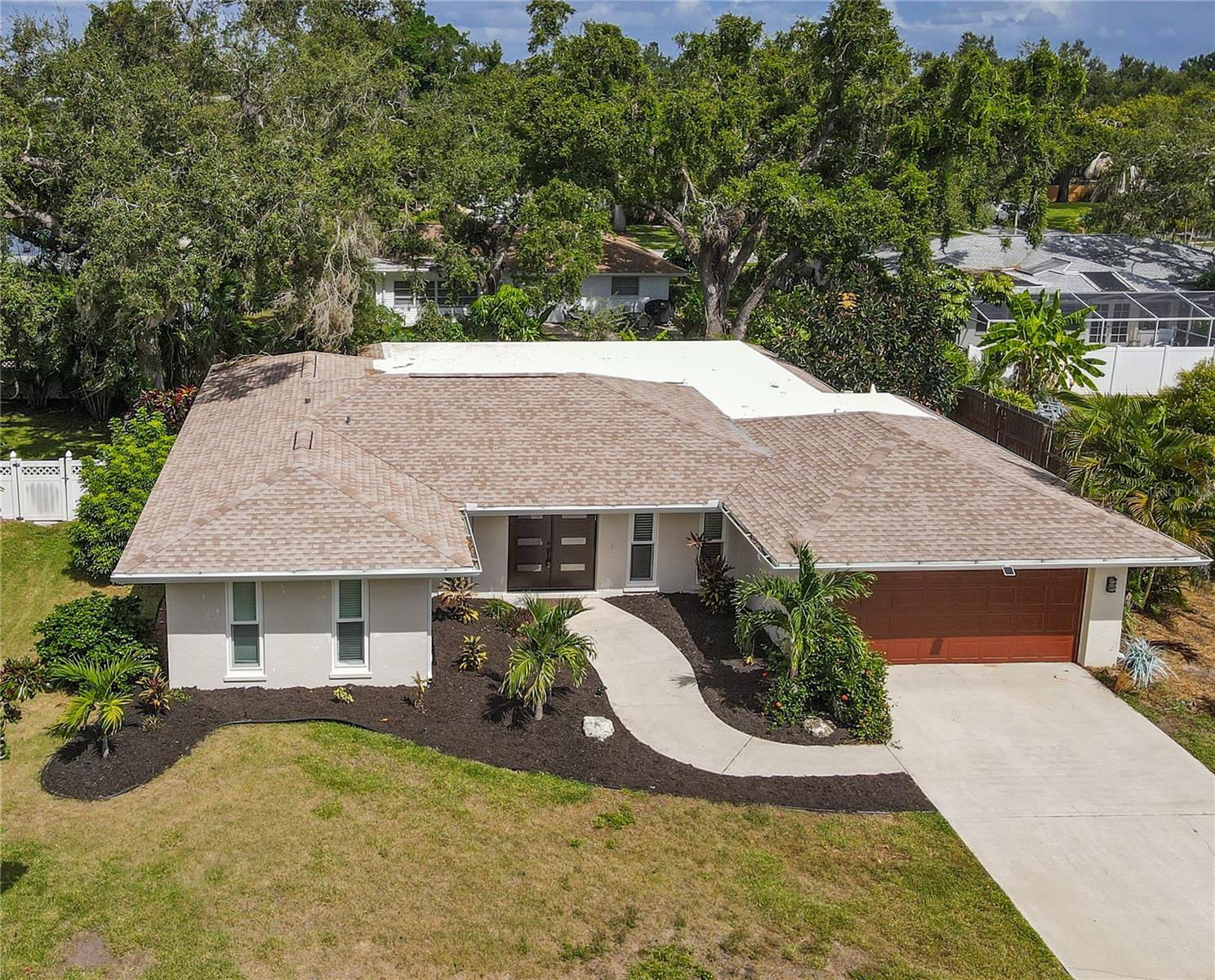 COLONIAL TERRACE - Residential