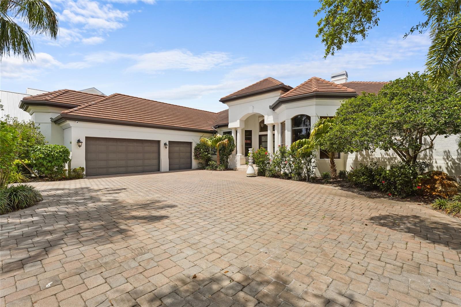 7610 DESOTO MEMORIAL HIGHWAY