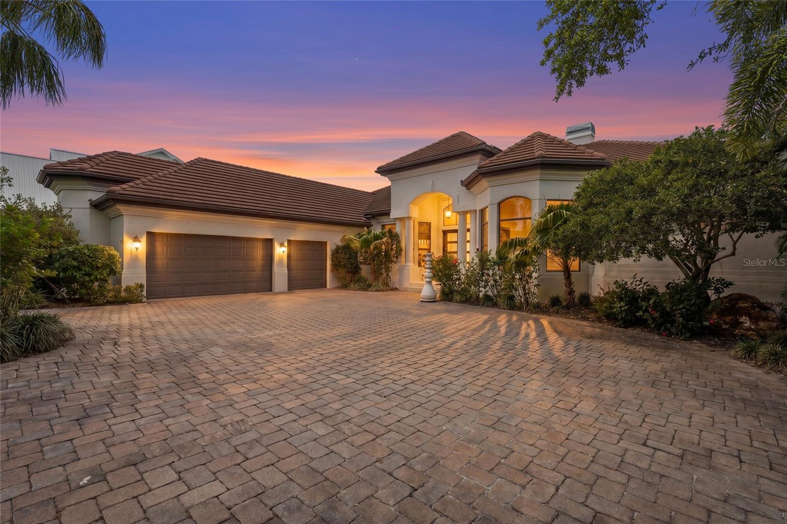 7610 DESOTO MEMORIAL HIGHWAY