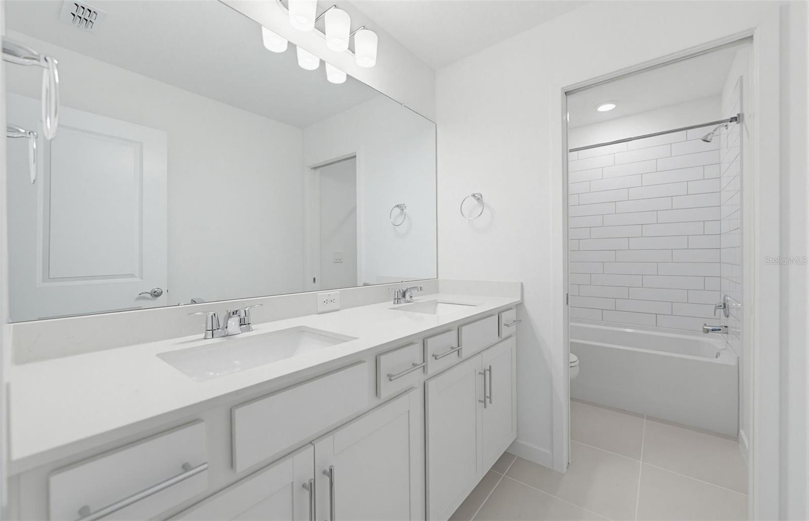 VIDAS WAY LEGACY PHASE 1B - Residential