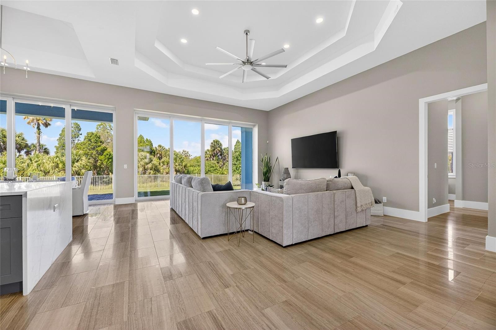 MIRABAY PH 3C-1 - Residential