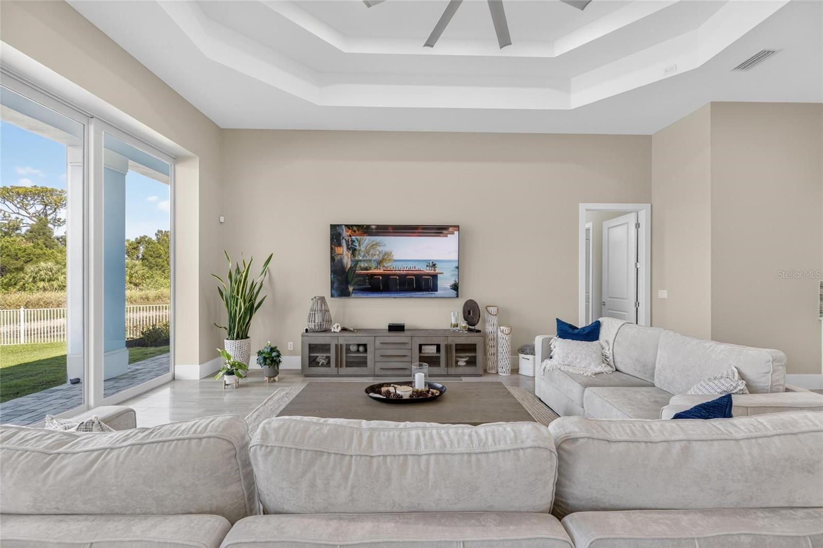MIRABAY PH 3C-1 - Residential