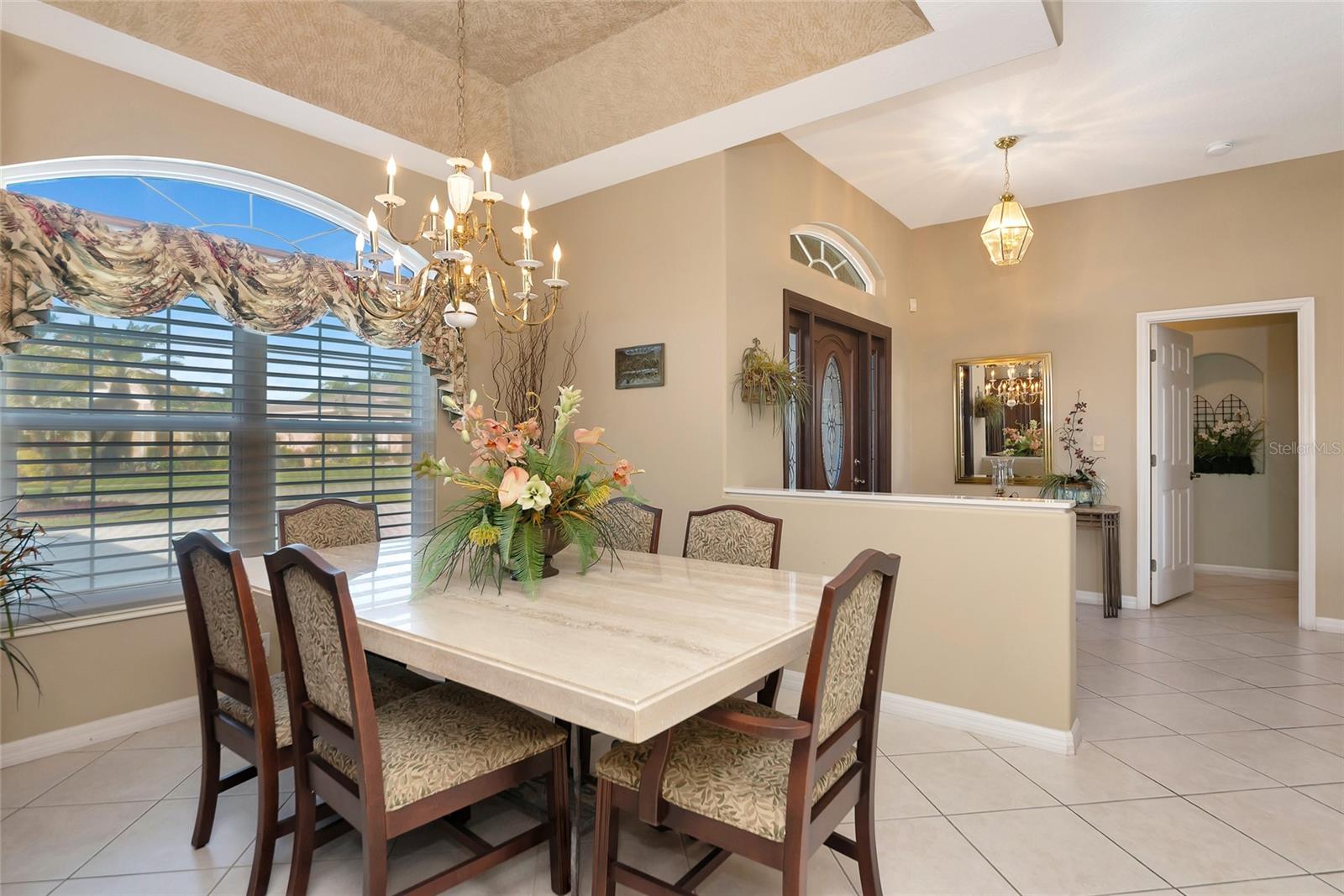 PELICAN POINTE GOLF & COUNTRY CLUB - Residential