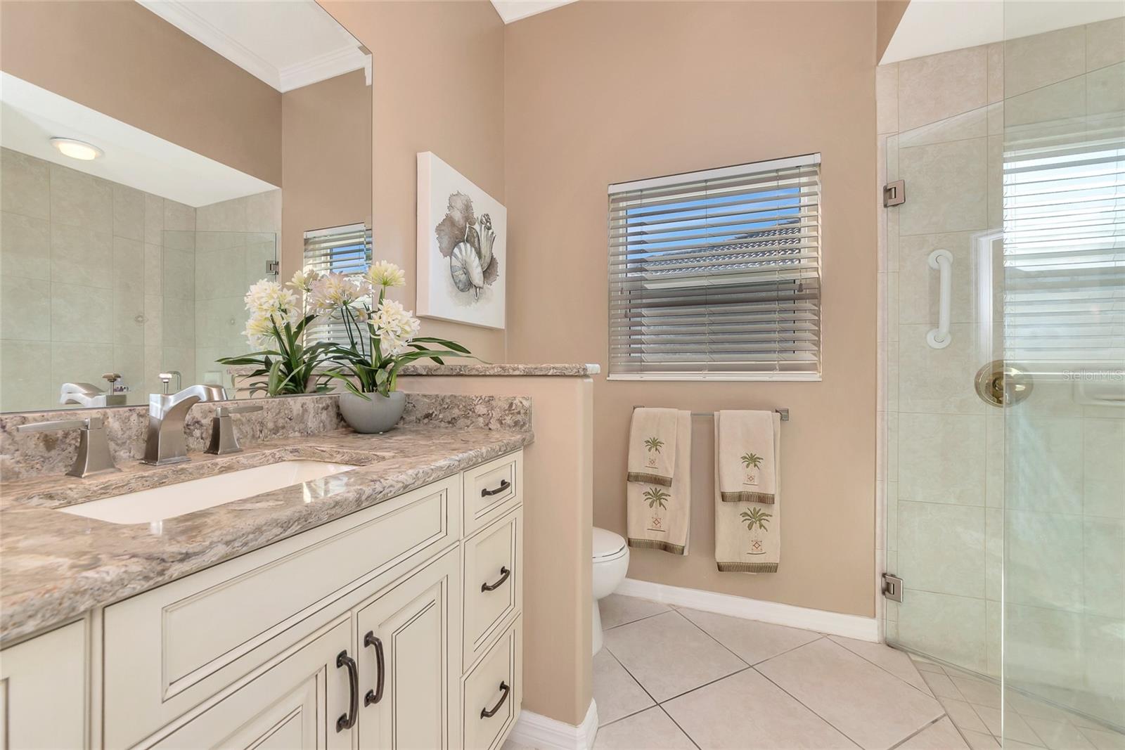 PELICAN POINTE GOLF & COUNTRY CLUB - Residential