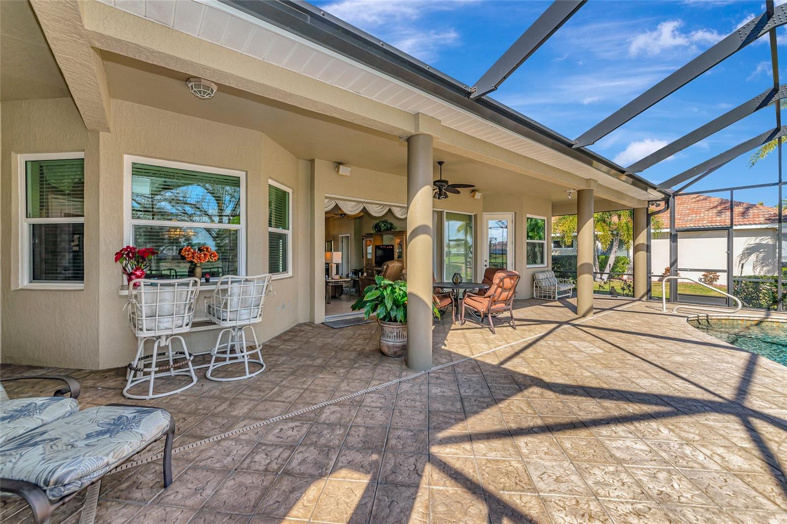 PELICAN POINTE GOLF & COUNTRY CLUB - Residential