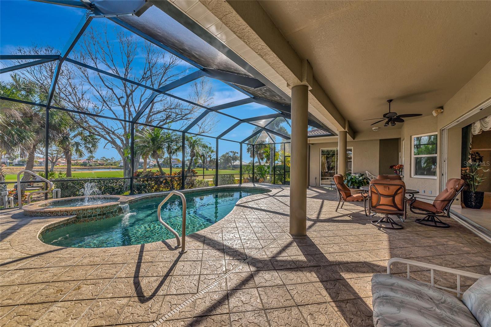 PELICAN POINTE GOLF & COUNTRY CLUB - Residential