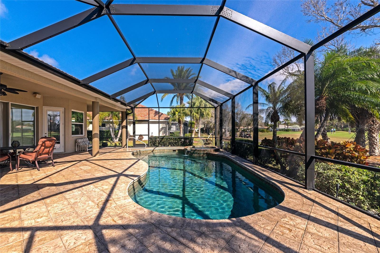PELICAN POINTE GOLF & COUNTRY CLUB - Residential