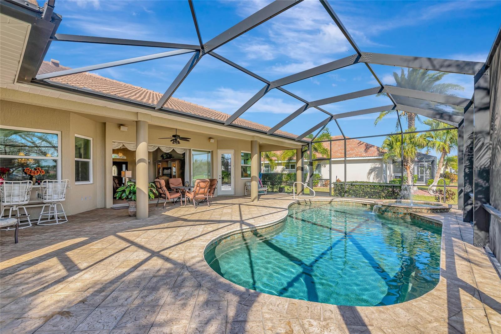 PELICAN POINTE GOLF & COUNTRY CLUB - Residential