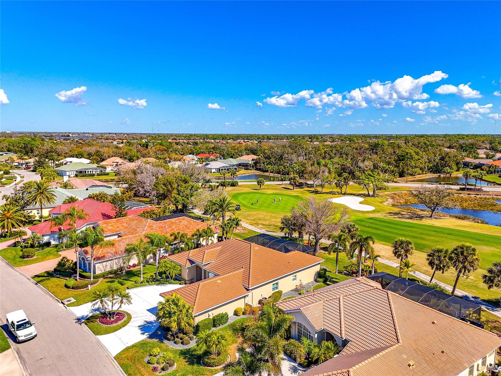 PELICAN POINTE GOLF & COUNTRY CLUB - Residential