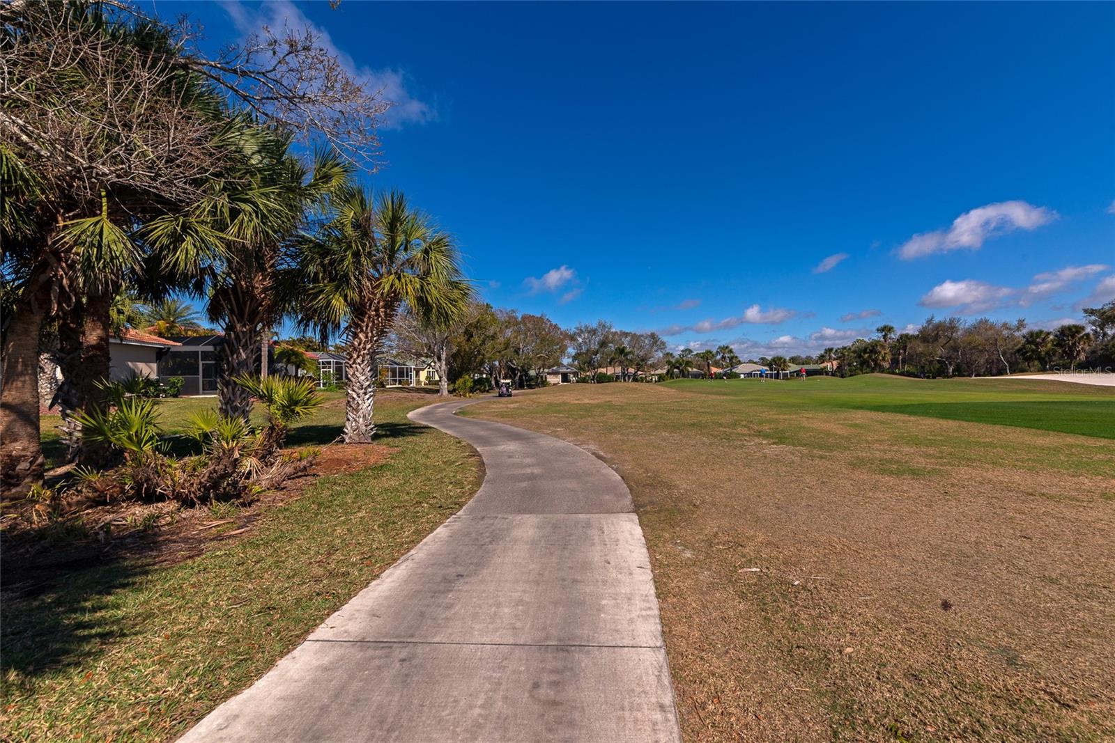 PELICAN POINTE GOLF & COUNTRY CLUB - Residential