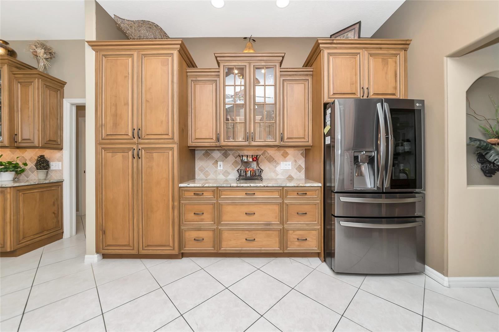 PELICAN POINTE GOLF & COUNTRY CLUB - Residential