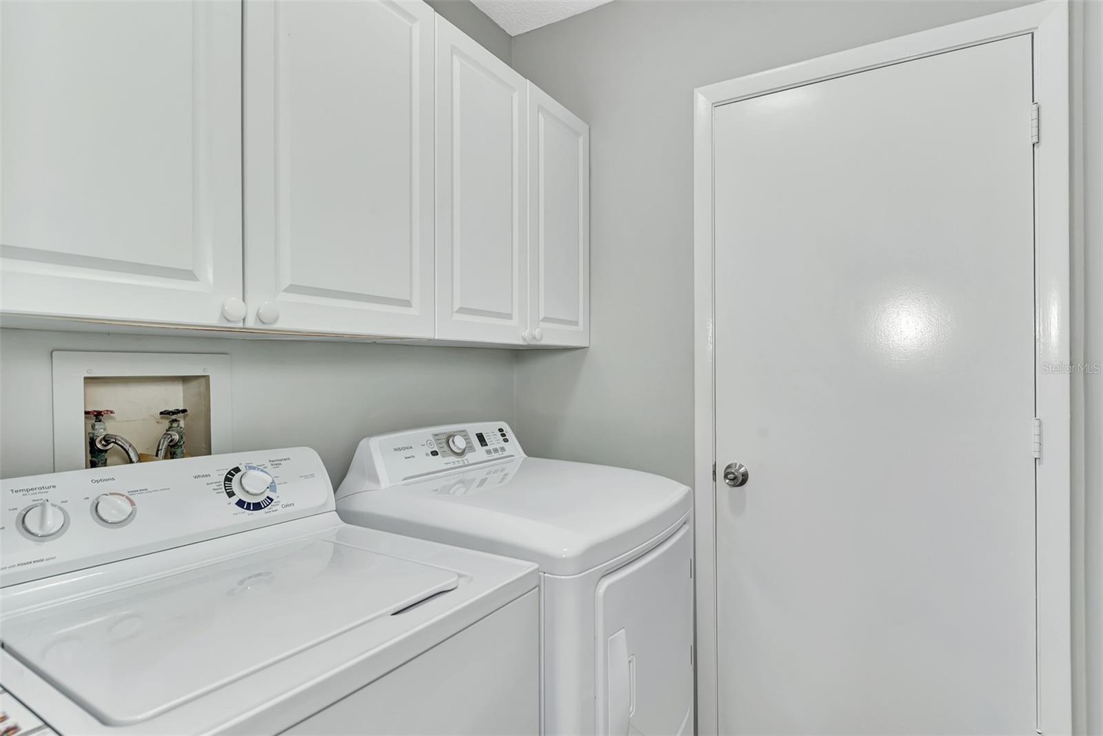 MEADOWS THE - Residential Lease