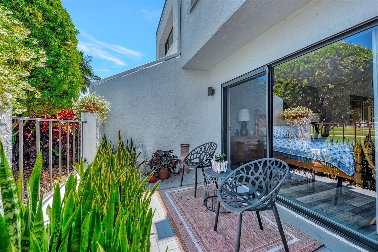 MEADOWS THE - Residential Lease