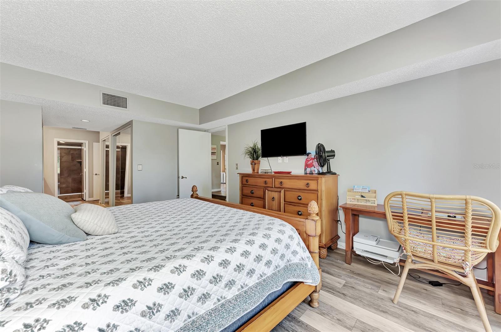 MEADOWS THE - Residential Lease