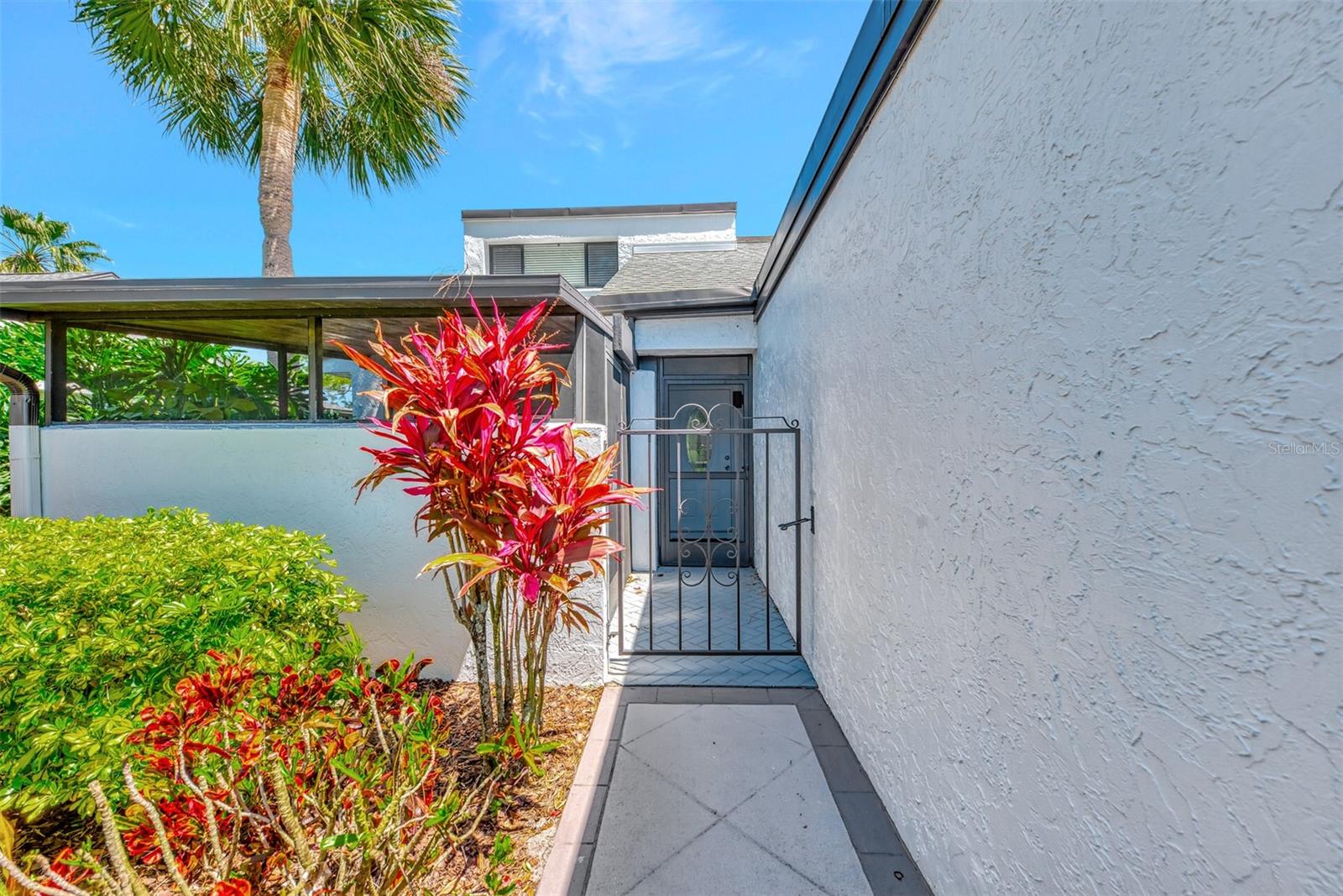 MEADOWS THE - Residential Lease