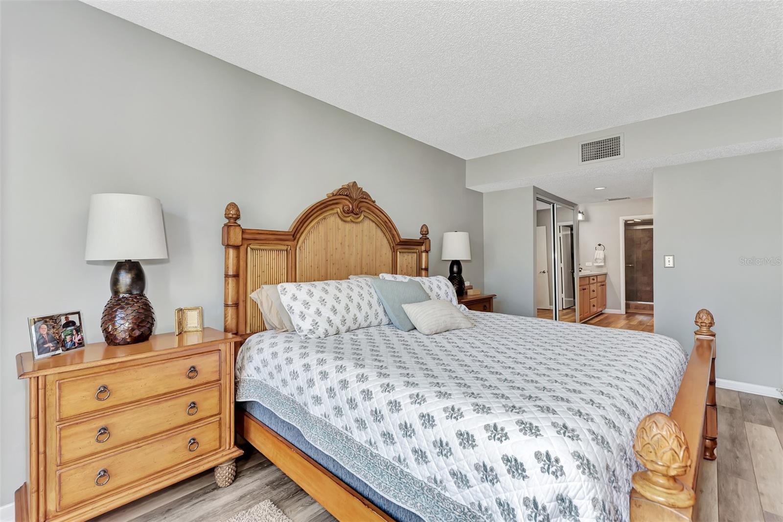 MEADOWS THE - Residential Lease