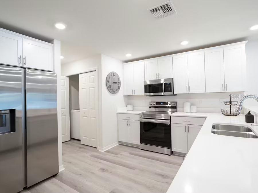 BRIDGE POINTE - Residential