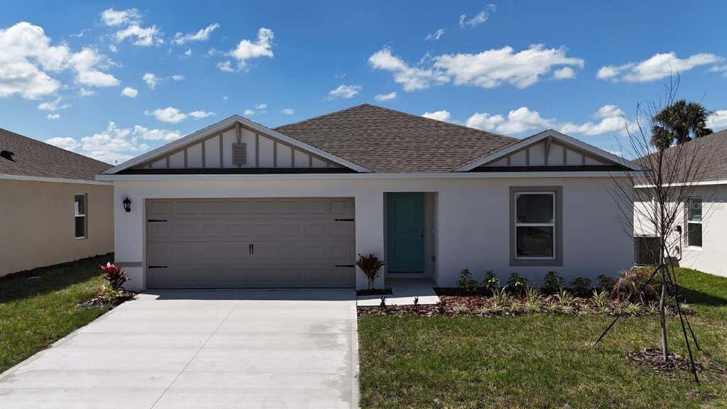 Photo of 1088 Bear Hammock Drive, Umatilla, FL 32784 (MLS # O6429048)