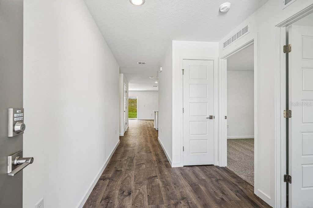 Photo of 1088 Bear Hammock Drive, Umatilla, FL 32784 (MLS # O6429048)