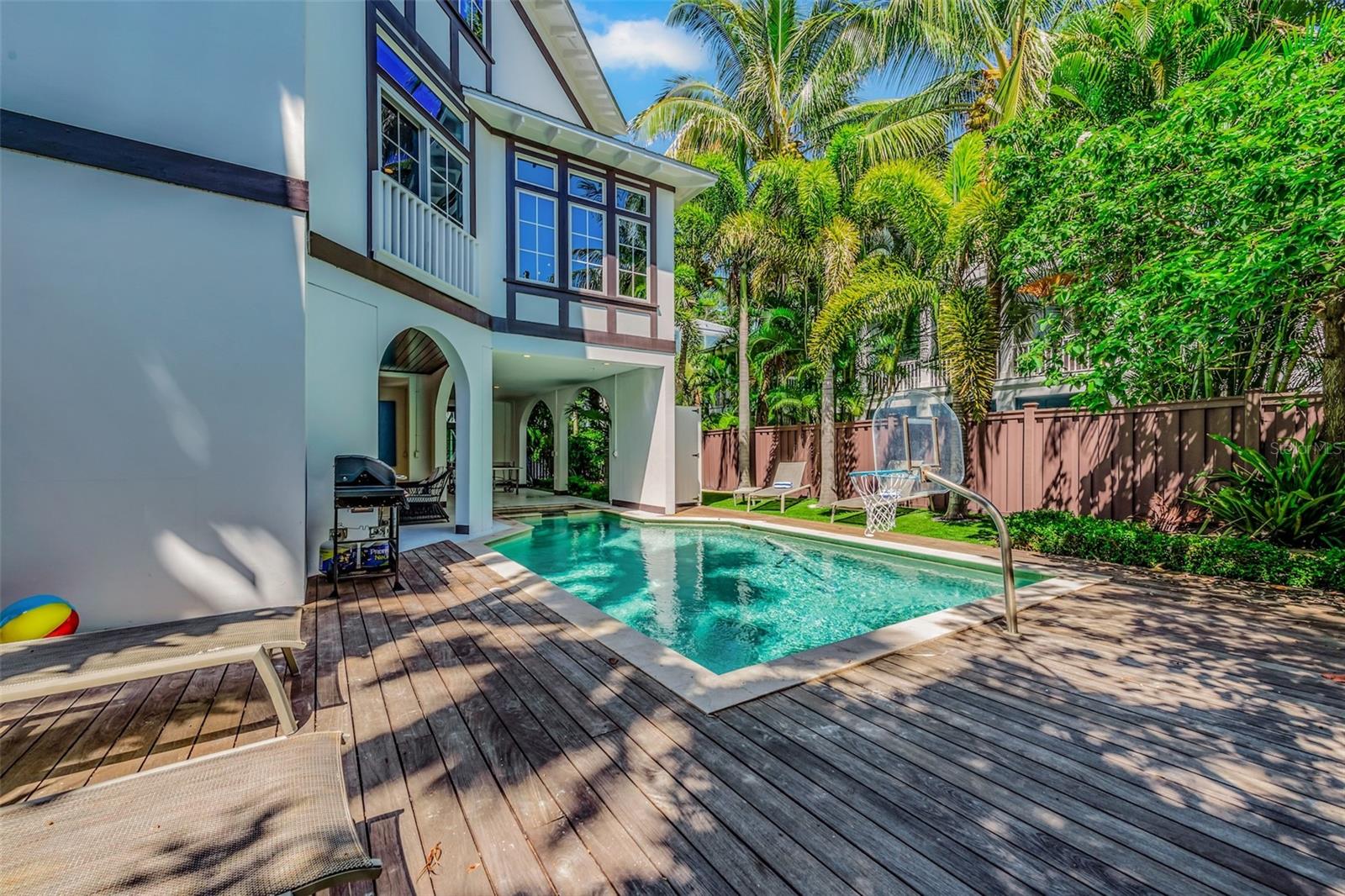 BANYAN TREE ESTATES III - Residential