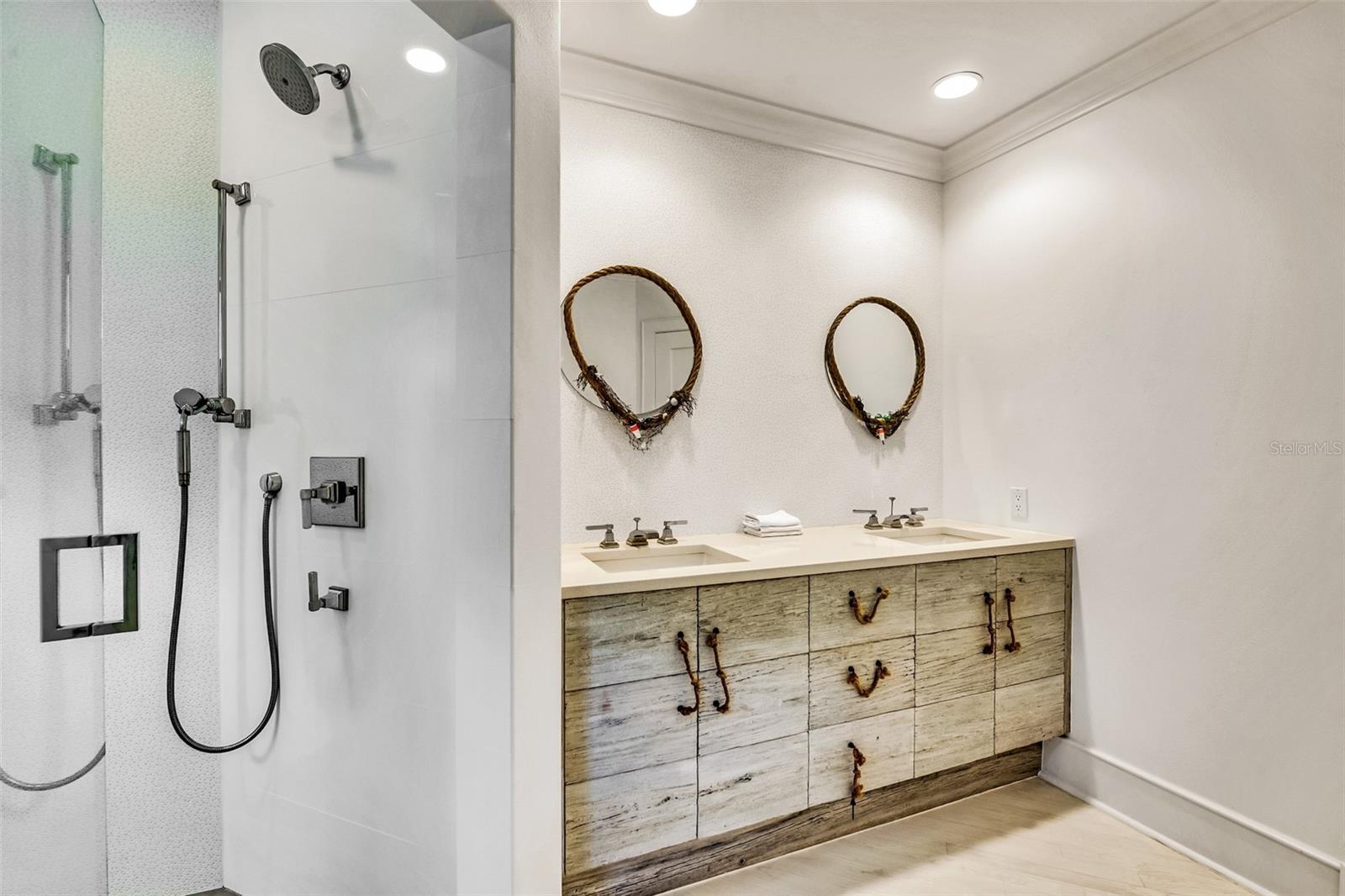 BANYAN TREE ESTATES III - Residential