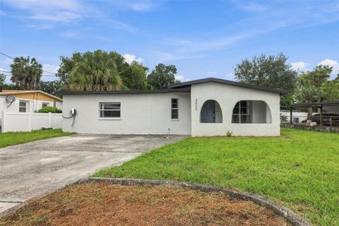 Photo of 3007 N 42nd Street, Tampa, FL 33605 (MLS # TB8550674)