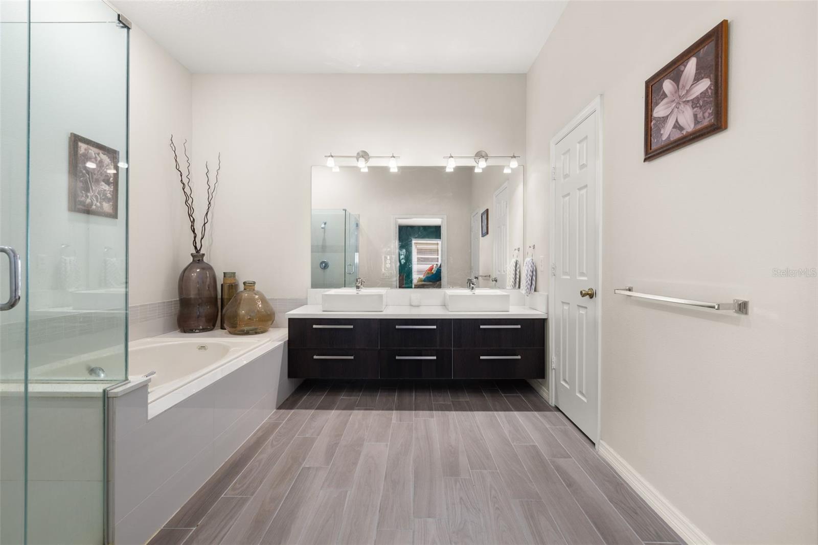 GLENMUIR 48 39 - Residential