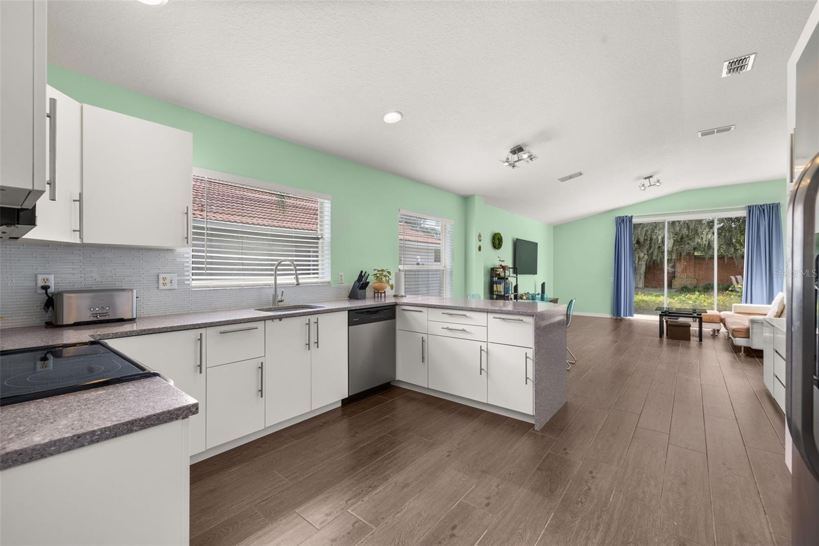 GLENMUIR 48 39 - Residential